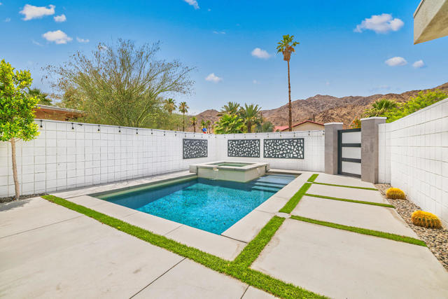 54470 Avenida Diaz, La Quinta CA: https://media.crmls.org/mediaz/6c4ab8b3-fbac-467d-b19a-83cff47f8a6e.jpg