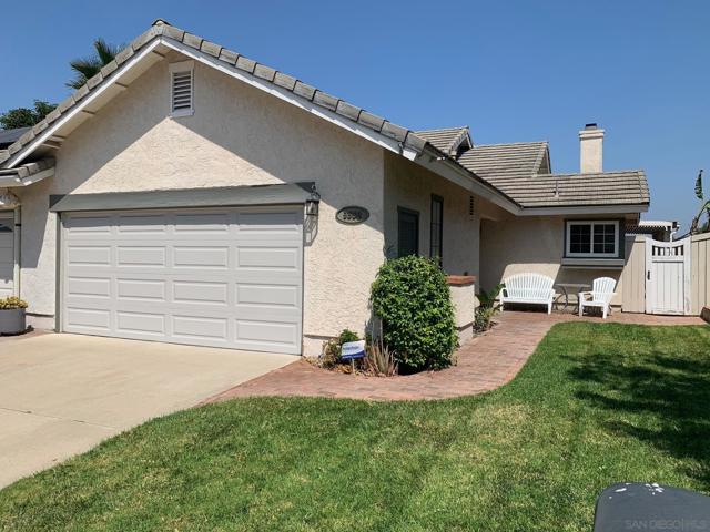 9530 Whellock Way, San Diego CA: https://media.crmls.org/mediaz/6c4b19f8-457c-4f6f-9122-df59f2626087.jpg