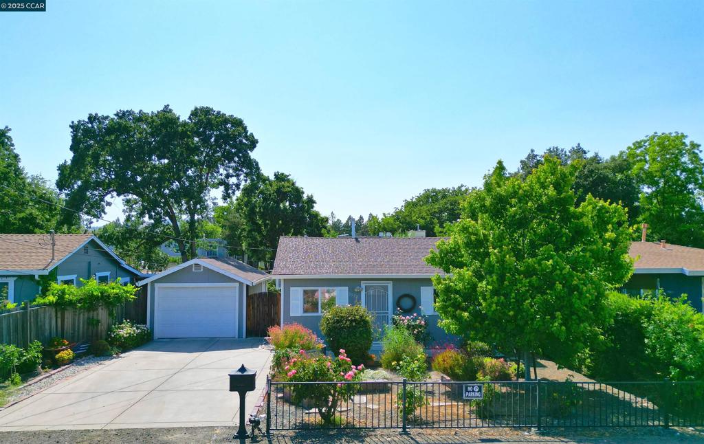 2577 Jewell Ln
