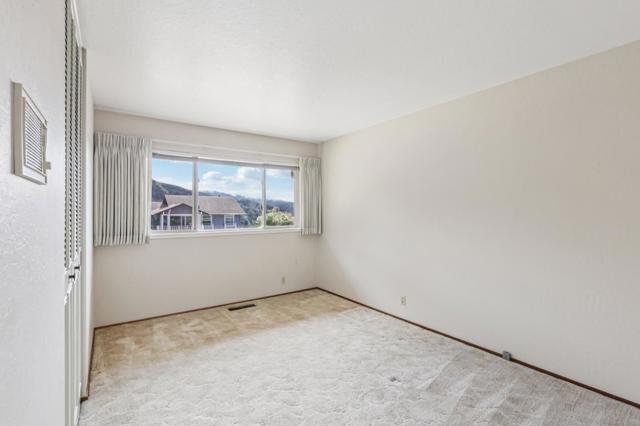 908 Park Pacifica Avenue, Pacifica CA: https://media.crmls.org/mediaz/6c4b92ed-b6dd-443b-af9a-0d5a47463cbe.jpg