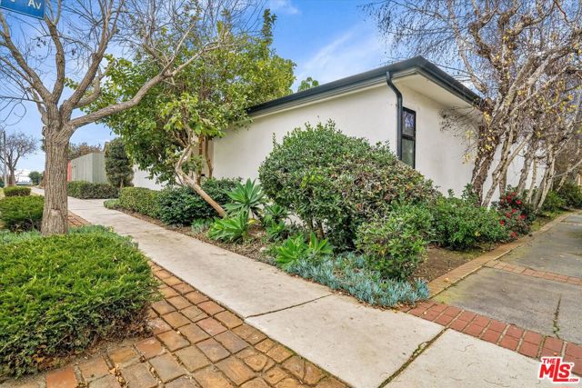3719 Butler Avenue, Los Angeles CA: https://media.crmls.org/mediaz/6c4c1b9c-a2ce-481f-91af-b8b340a33d7b.jpg