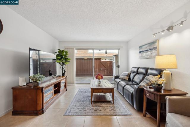 14295 Doolittle Dr, San Leandro CA: https://media.crmls.org/mediaz/6c4cd695-094a-4d7b-a4d2-83d45e70d9f6.jpg