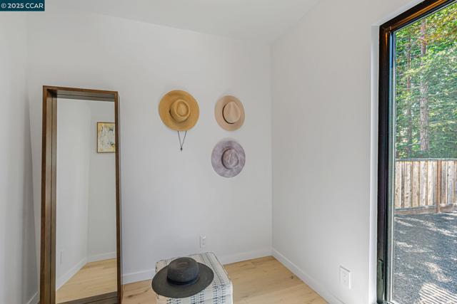 503 Vine Hill Way, Martinez CA: https://media.crmls.org/mediaz/6c4cf411-3ed7-4863-a47d-fde302006d8b.jpg