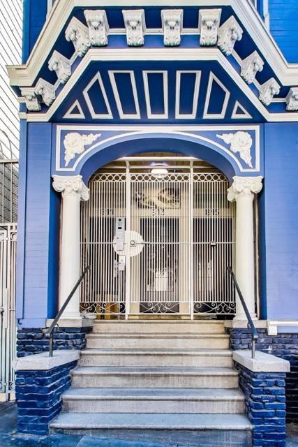 811 Oak Street, San Francisco CA: https://media.crmls.org/mediaz/6c4da953-86af-4b0d-a51f-5214ecac216e.jpg