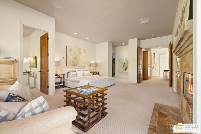 16 Villaggio Place, Rancho Mirage CA: https://media.crmls.org/mediaz/6c4dd9da-7503-4377-84d7-e523a75b5a3d.jpg