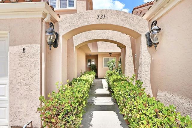 731 Edgewater Dr, Chula Vista CA: https://media.crmls.org/mediaz/6c4dddb3-9664-43e0-8b57-83ee2c082ff1.jpg