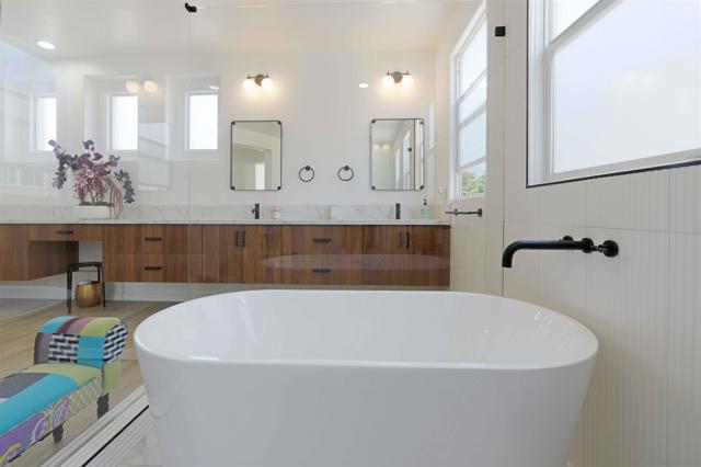 550 Echo Lane, San Marcos CA: https://media.crmls.org/mediaz/6c4e051d-153f-4cbc-9984-4a1fd0343c2e.jpg