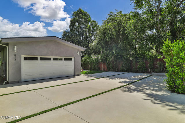 514 W Washington Boulevard, Pasadena CA: https://media.crmls.org/mediaz/6c4e7ec4-cc4b-45aa-98c2-d36fb087bafa.jpg