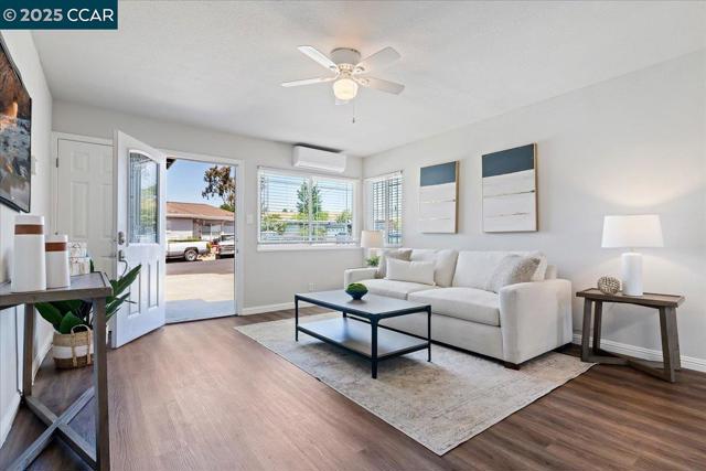 720 Jane Court, Martinez CA: https://media.crmls.org/mediaz/6c4f5a30-5654-4147-baad-e4253247c0ec.jpg
