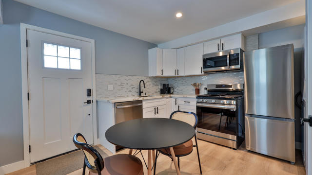 73042 Willow Street, Palm Desert CA: https://media.crmls.org/mediaz/6c4f69b6-fcd2-415c-9c72-ed69fb63581e.jpg