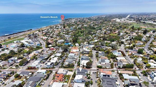 2010 Cambridge Avenue, Cardiff by the Sea CA: https://media.crmls.org/mediaz/6c5054c0-9058-4c91-bb96-520b2d186e07.jpg