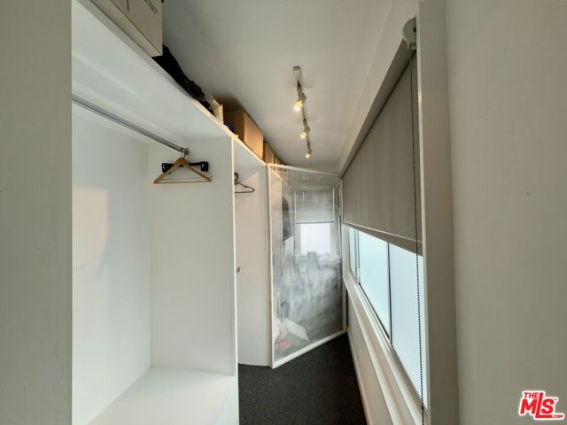 2714 4th Street, Santa Monica CA: https://media.crmls.org/mediaz/6c505d6a-3591-4698-981e-95b513e03d4d.jpg