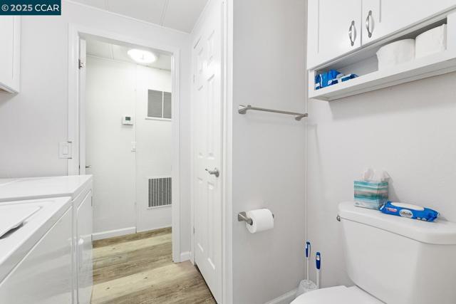 2006 Dalis Dr, Concord CA: https://media.crmls.org/mediaz/6c50e38e-e5c5-481e-a1c4-06cf044b7884.jpg