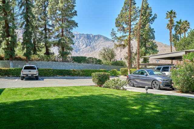 2875 N Los Felices Road, Palm Springs CA: https://media.crmls.org/mediaz/6c510646-7674-408a-b05d-bd2c82b74316.jpg