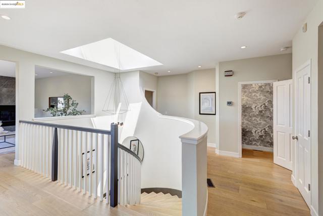6330 Swainland Rd, Oakland CA: https://media.crmls.org/mediaz/6c513531-be1e-4832-acee-365509ba721e.jpg
