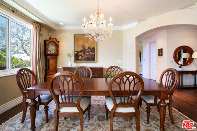1088 VILLA GROVE Drive photo 8