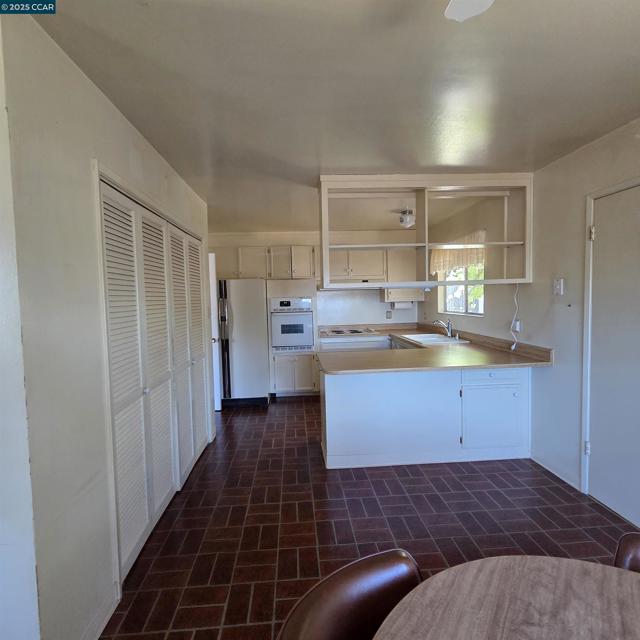 2771 Cornelius Dr, San Pablo CA: https://media.crmls.org/mediaz/6c530f51-4446-44e6-99eb-53cd6d44ac8f.jpg