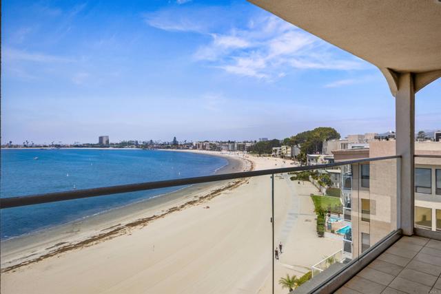 Detail Gallery Image 7 of 25 For 3868 Riviera 4a,  San Diego,  CA 92109 - 3 Beds | 2/1 Baths
