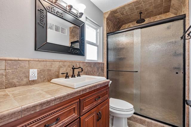 2701 Warwick Lane, Modesto CA: https://media.crmls.org/mediaz/6c550ac7-fe02-432c-878d-9256a311efec.jpg