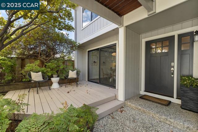955 Camino Verde Cir, Walnut Creek CA: https://media.crmls.org/mediaz/6c5520fc-6763-4e4a-91a4-fadce6f1f633.jpg