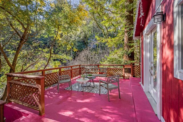 19495 Beardsley Road, Los Gatos CA: https://media.crmls.org/mediaz/6c554537-473f-45f5-9783-1d59c9d11b2f.jpg