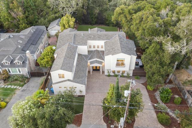 303 Lakeview Way, Redwood City CA: https://media.crmls.org/mediaz/6c55beba-5439-4c1f-8d65-9b7364b9bb2c.jpg