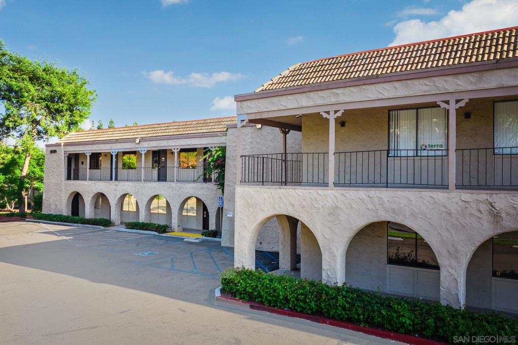 10505 San Diego Mission Rd - photo 11