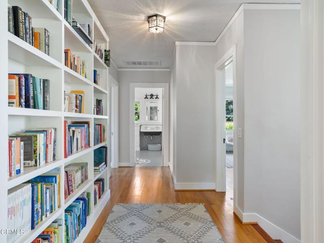 1327 Campbell Street, Glendale CA: https://media.crmls.org/mediaz/6c560940-a96e-4a50-9669-fb9194c78a3d.jpg