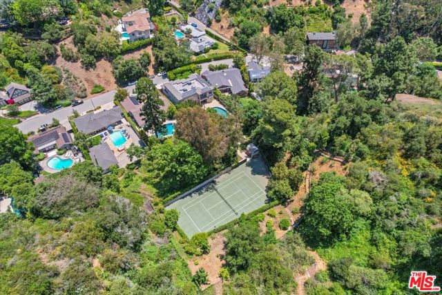 1701 Roscomare Road, Los Angeles CA: https://media.crmls.org/mediaz/6c560d99-ea3b-4437-bc3f-c2be7b16e36a.jpg
