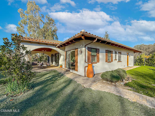 4255 Saddlecrest Lane, Westlake Village CA: https://media.crmls.org/mediaz/6c563447-3866-4023-9a9a-c779b2ccc9c7.jpg