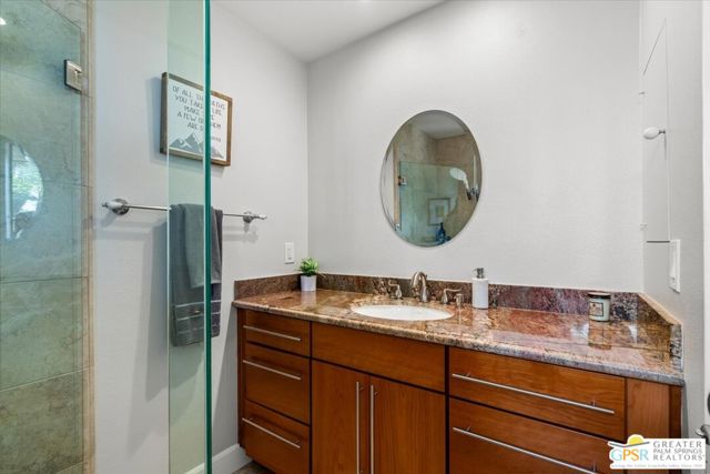 59 Cornell Drive, Rancho Mirage CA: https://media.crmls.org/mediaz/6c56d95a-cf94-41b1-93ef-9c29fd737aa9.jpg