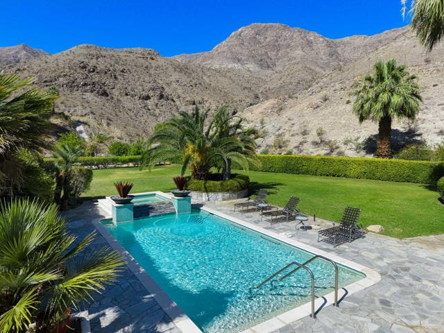 40480 Via Entrada, Rancho Mirage CA: https://media.crmls.org/mediaz/6c56edd3-3653-4494-bdd7-72bd385b9df1.jpg