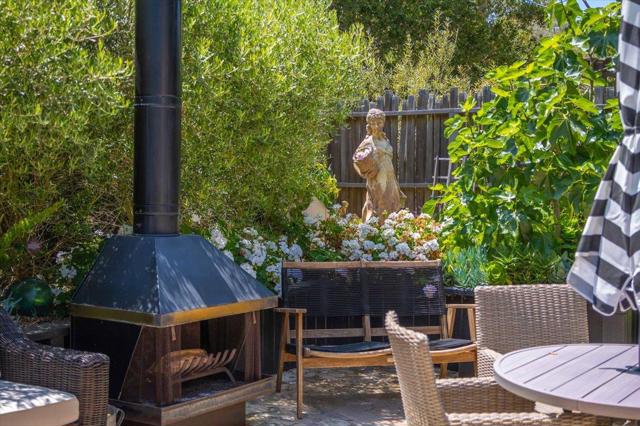 630 Terry Street, Monterey CA: https://media.crmls.org/mediaz/6c575b33-bcb7-479a-b98b-baff25e34f81.jpg