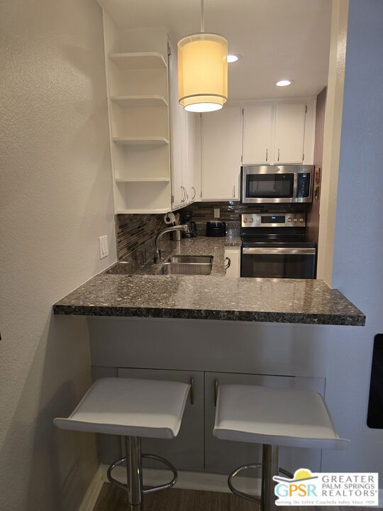 Image 5 of 14 For 471 Calle El Segundo  C3