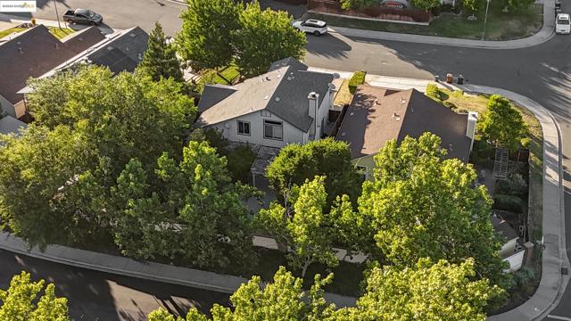 5014 Prairie Way, Antioch CA: https://media.crmls.org/mediaz/6c57f632-335f-4a0b-82a8-8fe8ce20cae8.jpg