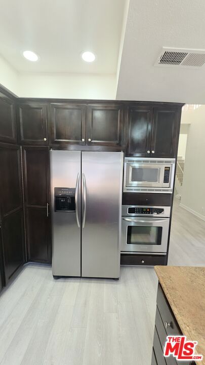 1654 Michael Lane, Pacific Palisades CA: https://media.crmls.org/mediaz/6c5aad25-a050-4256-9968-88bcf0ede703.jpg
