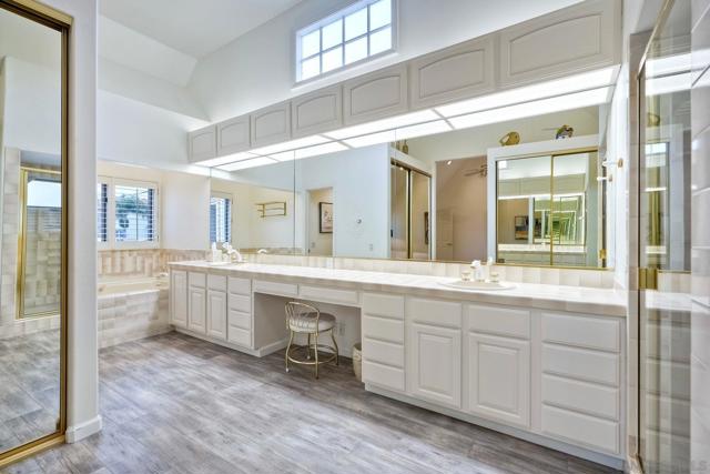 7635 Draper Avenue, La Jolla CA: https://media.crmls.org/mediaz/6c5abbbe-0e3b-4639-a5c9-ba0a9c34eae7.jpg