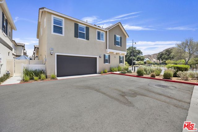 17028 Zion, Santa Clarita CA: https://media.crmls.org/mediaz/6c5b4e78-e594-449b-9e34-a765bf3016bd.jpg
