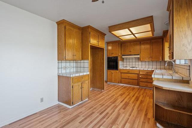 1080 Fairview Road, Hollister CA: https://media.crmls.org/mediaz/6c5b8745-060a-48da-9e79-e8c1b1db9aae.jpg