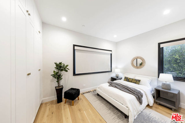 123 S Kilkea Drive, Los Angeles CA: https://media.crmls.org/mediaz/6c5bd240-5bb7-4921-b992-76ab9581d7b6.jpg