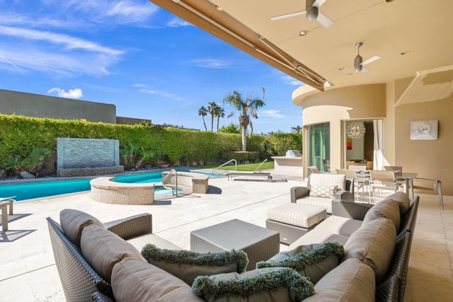28 Sun Ridge Circle, Rancho Mirage CA: https://media.crmls.org/mediaz/6c5be646-badd-466d-b85f-fc93595026da.jpg