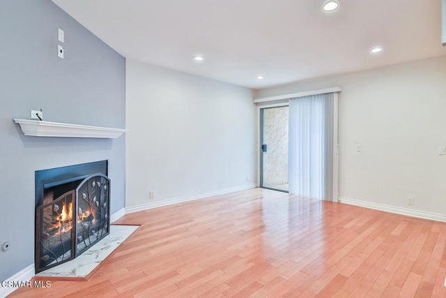 18411 Hatteras Street, Tarzana CA: https://media.crmls.org/mediaz/6c5c6fe7-bc33-44de-adc3-eba4fdff0e8e.jpg