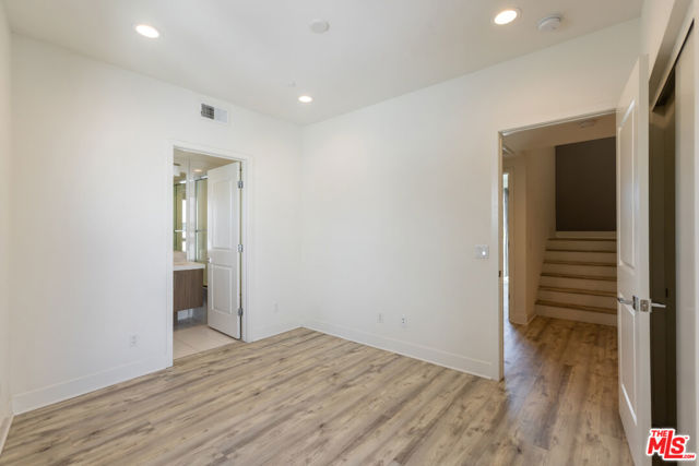 3309 Aria Lane, Los Angeles CA: https://media.crmls.org/mediaz/6c5c7e7d-6502-489b-b31a-c52e6fbd3b81.jpg