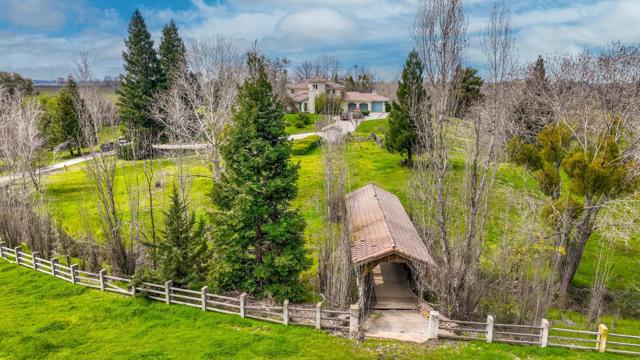 24943 N McIntire Road, Clements CA: https://media.crmls.org/mediaz/6c5cab78-63f6-417a-8be4-bff2e3176ff9.jpg