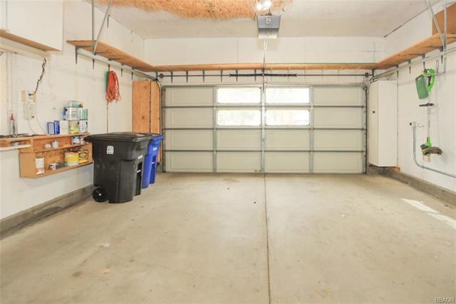 2324 Manzanita Lane, Big Bear CA: https://media.crmls.org/mediaz/6c5cfd84-86dd-4b9f-8734-3cb64ceb5972.jpg
