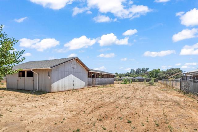 1830 Church Avenue, Gilroy CA: https://media.crmls.org/mediaz/6c5cff35-3623-4f0d-959d-632709bc8d95.jpg