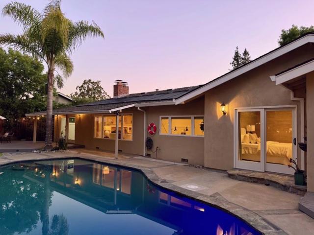 1869 Walnut Drive, Mountain View CA: https://media.crmls.org/mediaz/6c5e2a09-74f2-43e2-bfc1-b0fa8f982a61.jpg