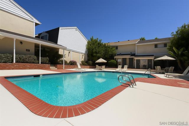 4800 Williamsburg, La Mesa CA: https://media.crmls.org/mediaz/6c5e8f3b-0010-4a7c-9b85-f41c708e9ac8.jpg