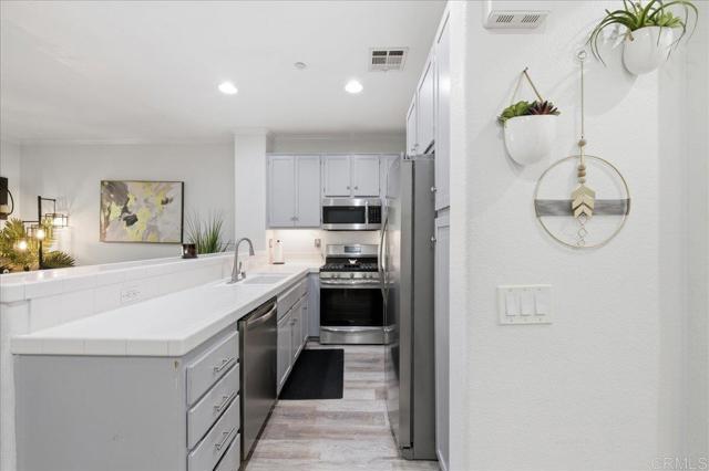 Image 11 of 48 For 2725 Apricot Court