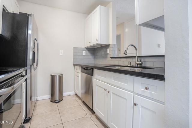 Detail Gallery Image 17 of 33 For 8577 Rugby Dr #108,  West Hollywood,  CA 90069 - 2 Beds | 2 Baths